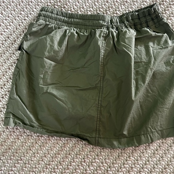 Wild Fable Sage Green Elastic Waist skirt - Picture 4 of 6
